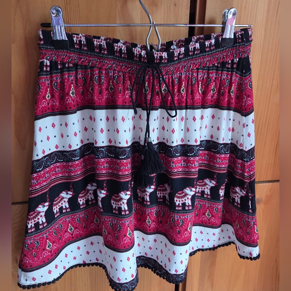 Coachella X H&M Red, Cream & Black Viscose Gathered Boho Mini Skirt Sz 8